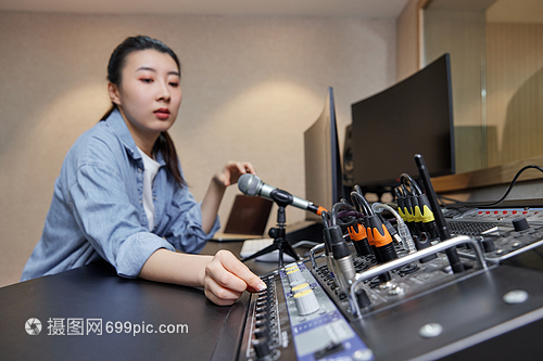 錄音棚調音監聽人員調試設備全流程解析